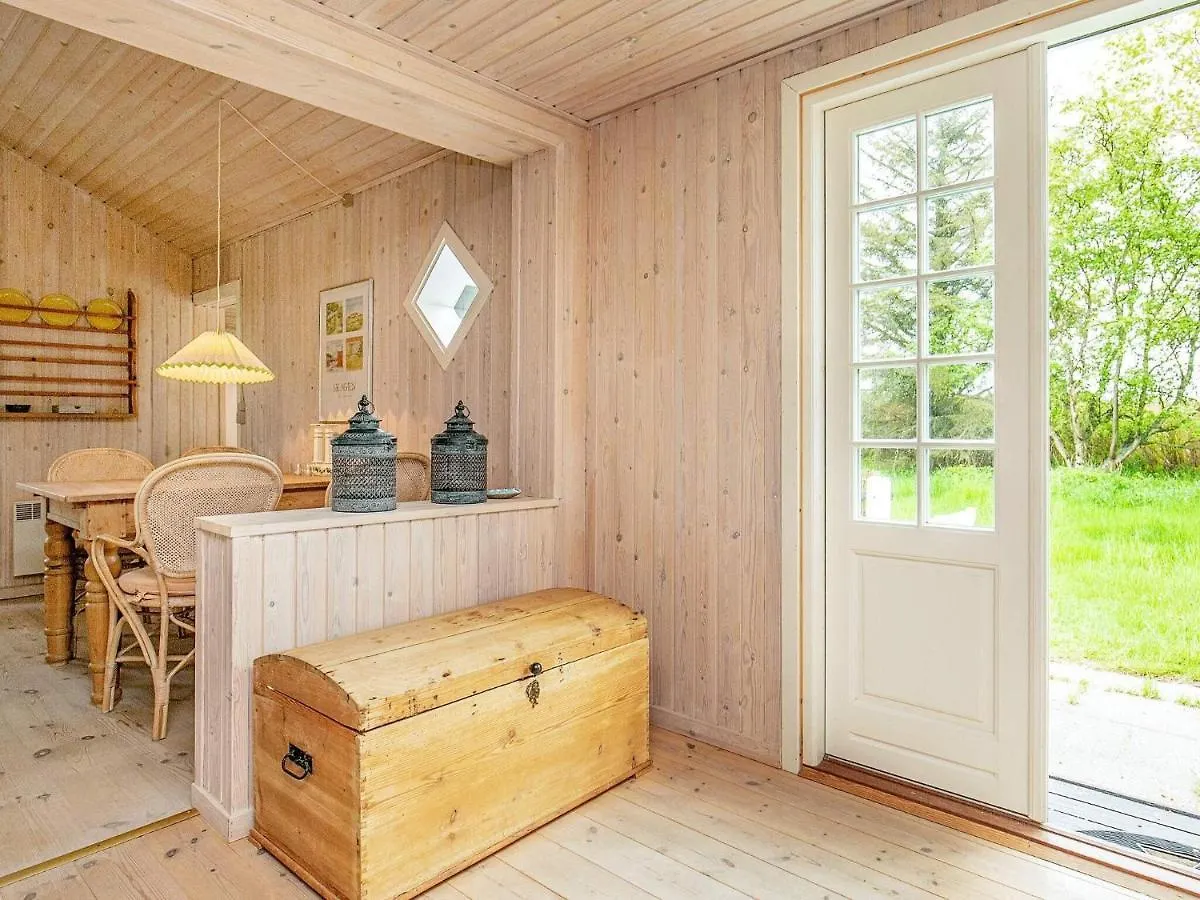 4 Person Holiday Home In スケーエン