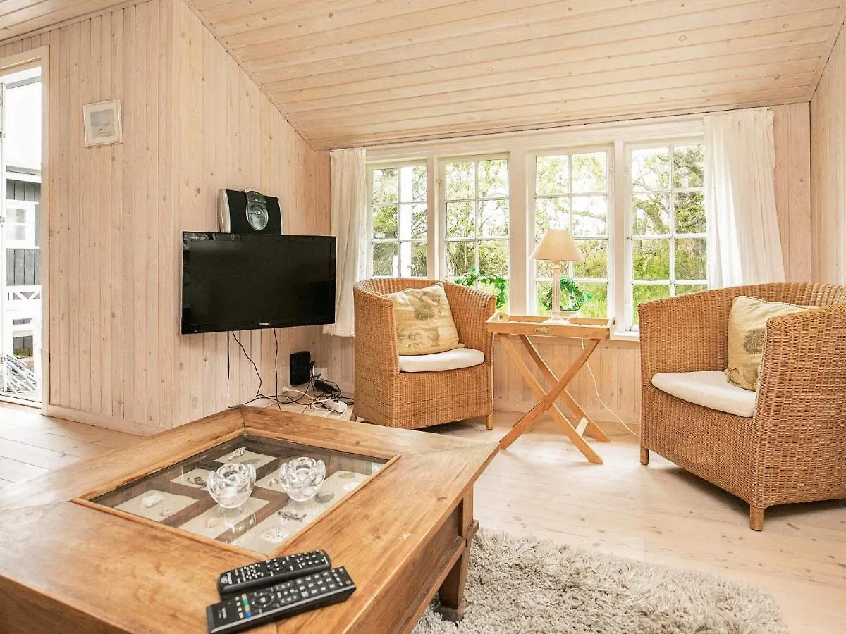 4 Person Holiday Home In スケーエン