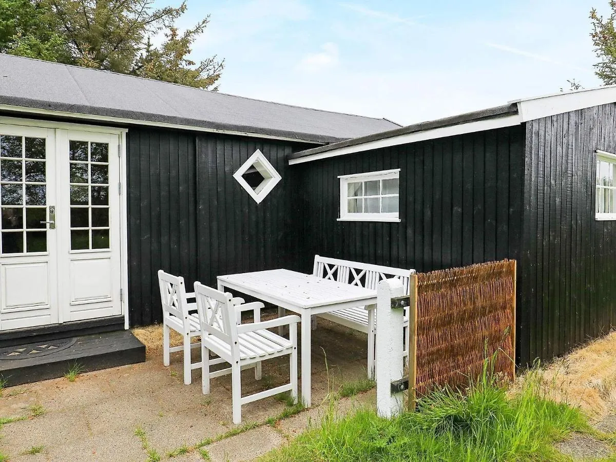 4 Person Holiday Home In スケーエン
